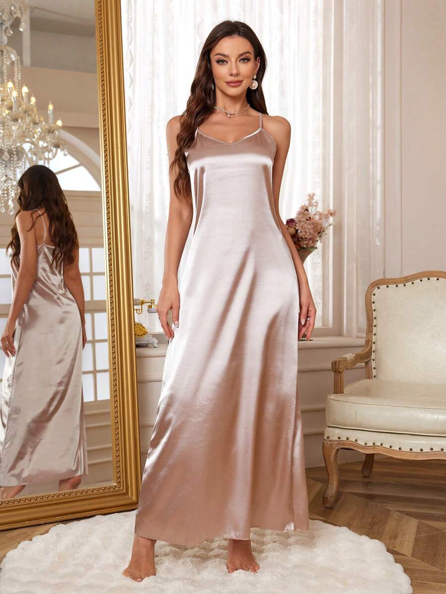 Slumberist 3 pièces Ensemble de vêtements de nuit pour femmes avec robe de chambre en dentelle contrastée, nuisette en satin et shorts, vacances