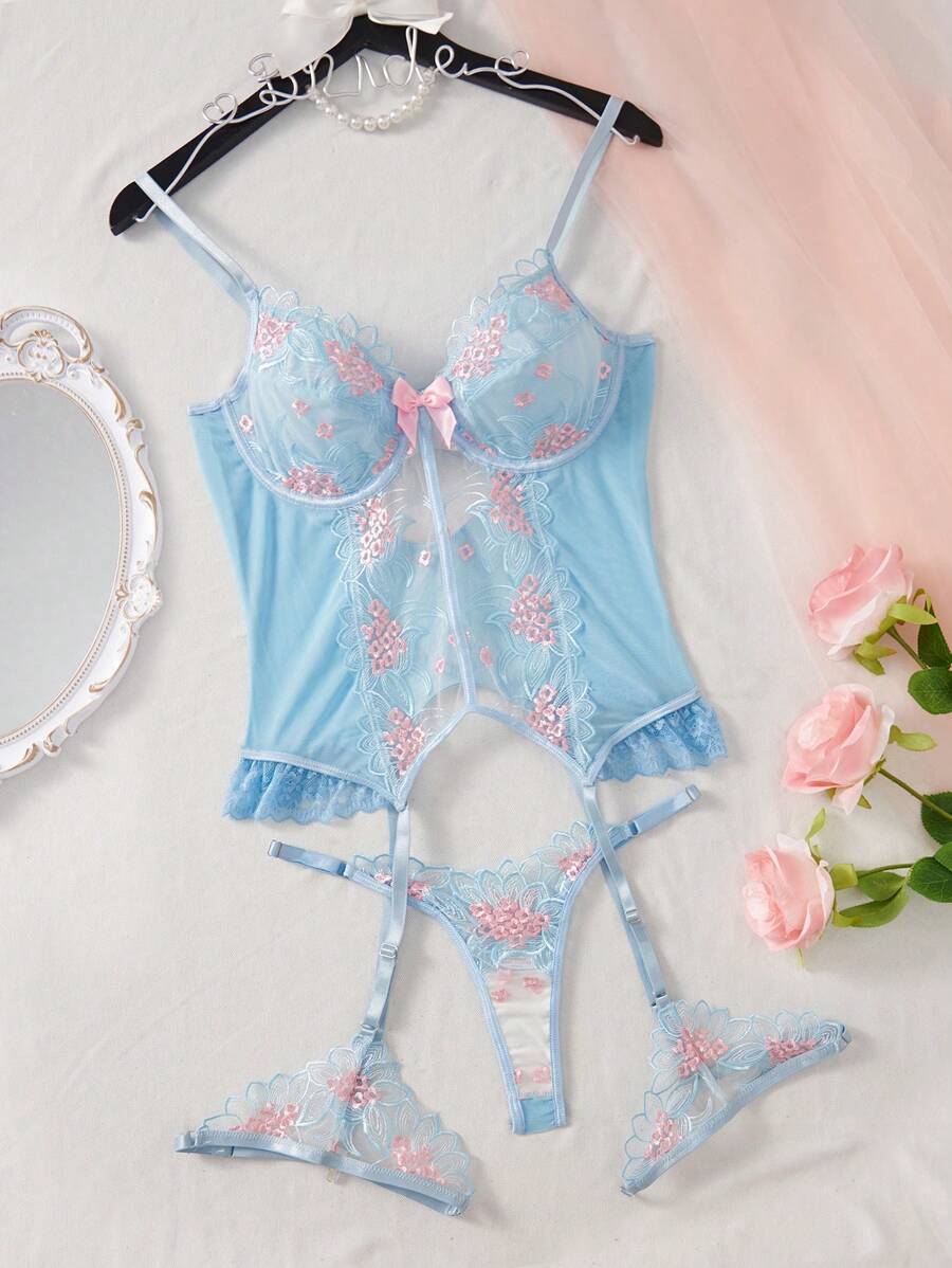 Ensemble de lingerie 4 pièces comprenant un soutien-gorge sexy en maille brodée avec nœud papillon, un dos en T et un anneau pour la jambe