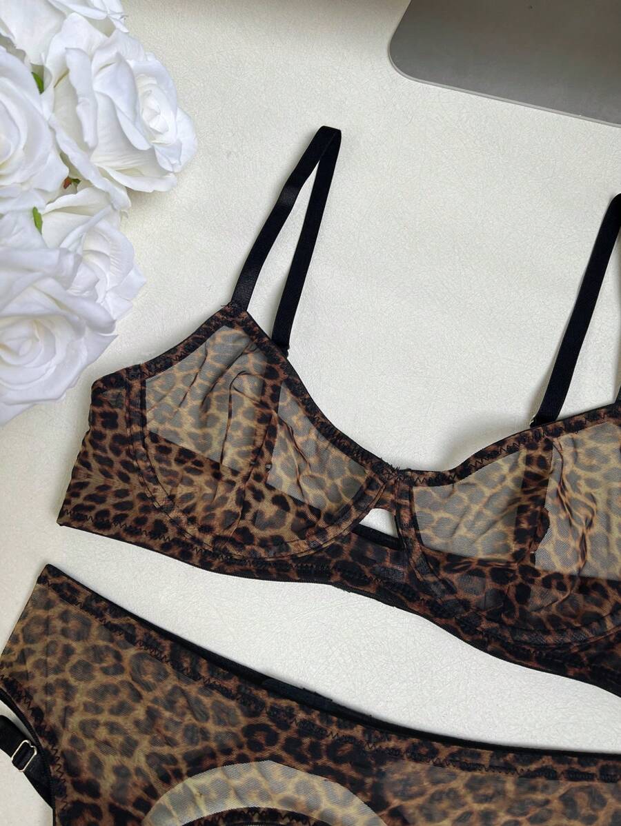 Ensemble de lingerie porte-jarretelles léopard transparent sauvage
