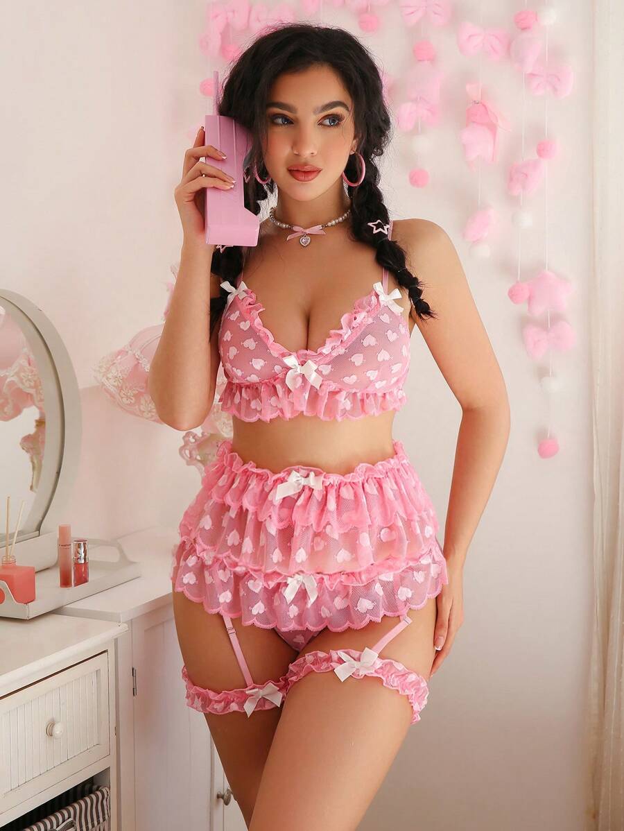 PetitDoll 4 pièces Ensemble de lingerie sexy pour femmes avec dentelle en forme de cœur, patchwork et volants pour la Saint-Valentin