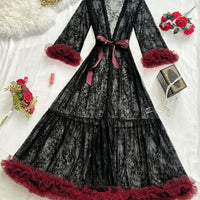 Robe transparente à manches longues et larges avec bordure florale 3D