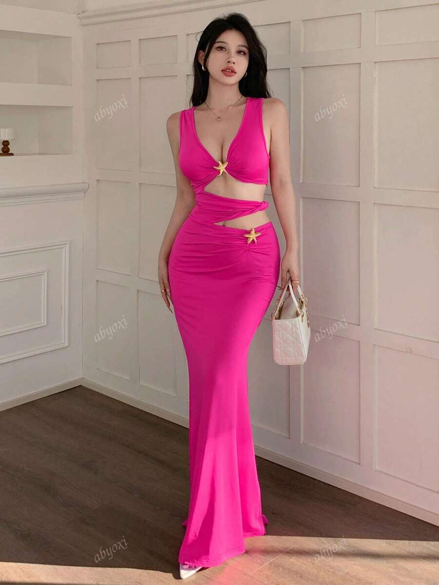 Robe moulante avec boutons métalliques torsadés creux, style sexy