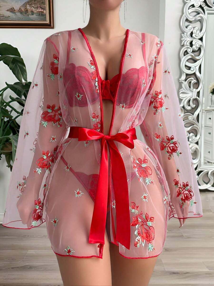 4 pièces Set: Robe en mousseline de soie à broderie florale + Soutien-gorge à armature en dentelle + Culotte tanga + Ceinture de taille
