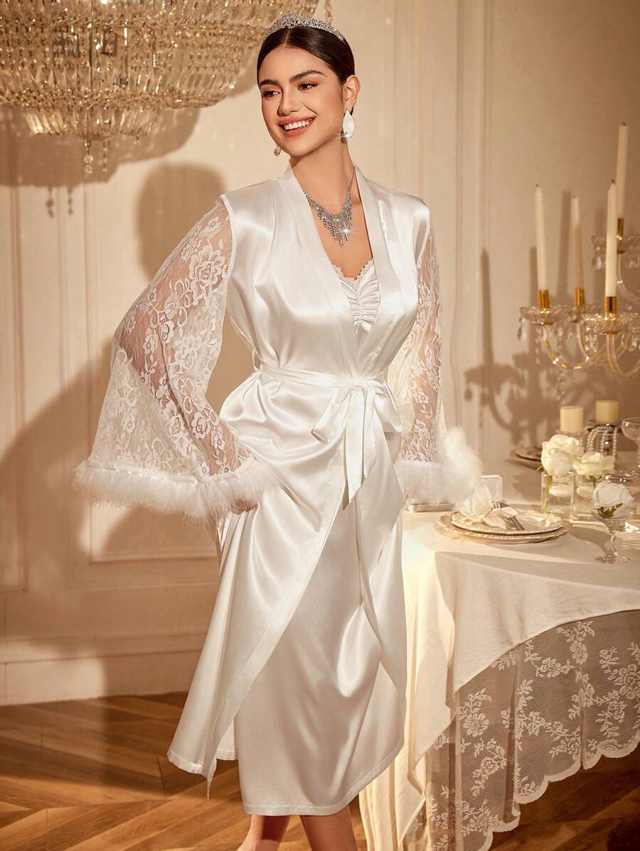 LuxeNights Ensemble de robe de chambre et nuisette en satin avec empiècements en dentelle