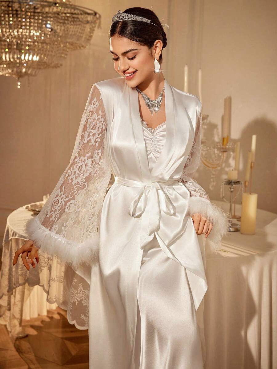 LuxeNights Ensemble de robe de chambre et nuisette en satin avec empiècements en dentelle