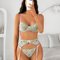 SHEIN 3 pièces Ensemble de lingerie sexy comprenant un soutien-gorge à armatures avec broderie florale et cœur, une jarretelle et un string