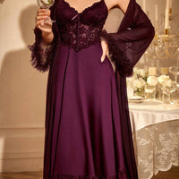 2 pièces : Nuisette avec garniture en dentelle arête de poisson + Robe de chambre