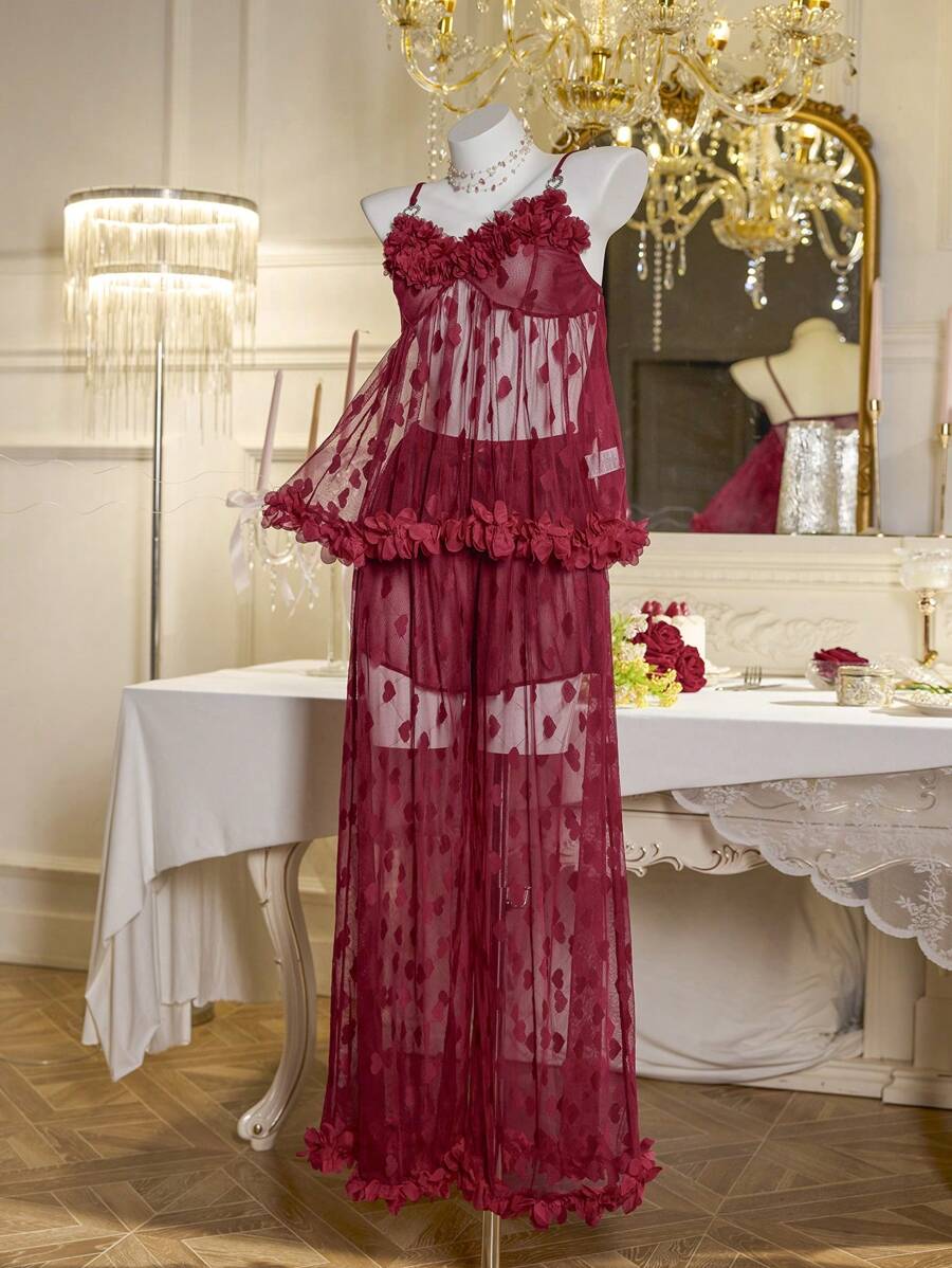 Ensemble de pyjama avec un débardeur avec insert en maille en forme de cœur sexy