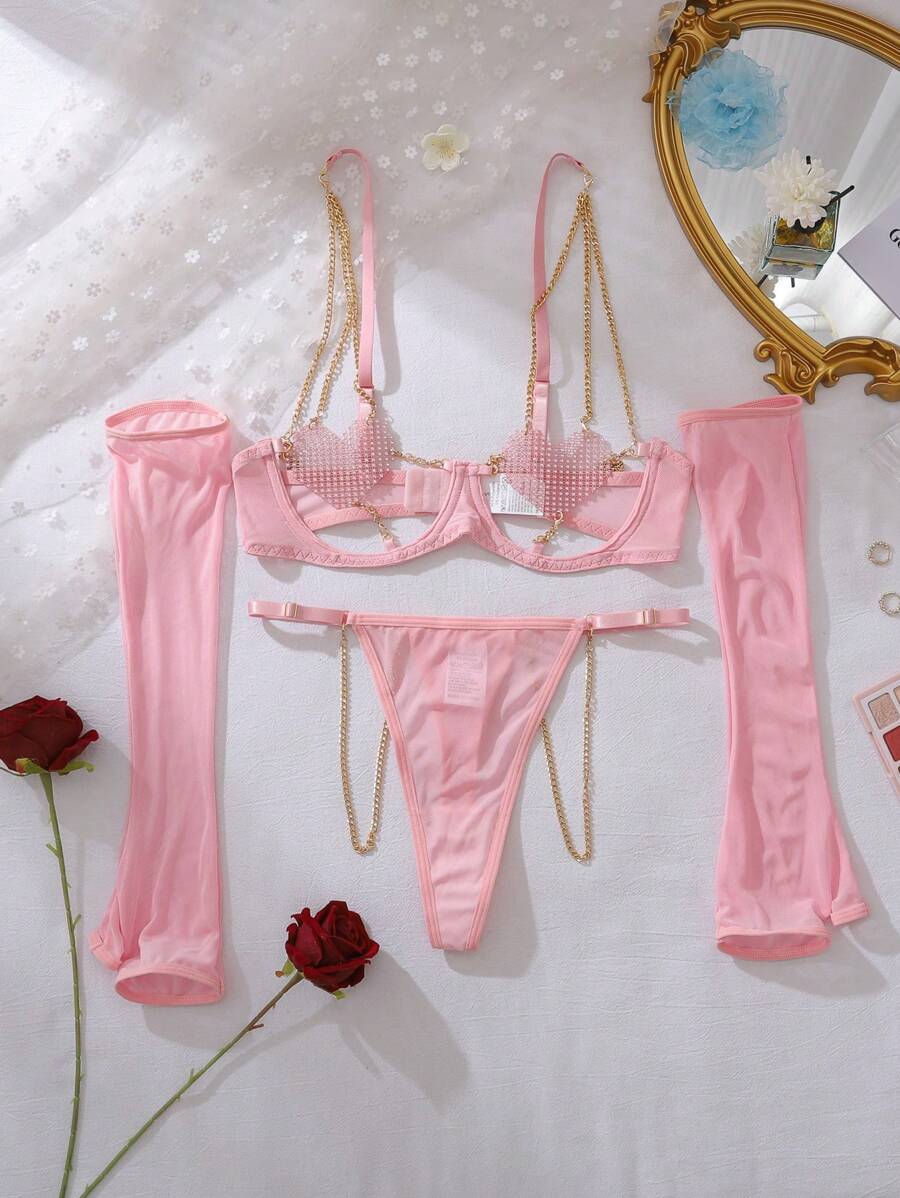 4 pièces avec strass en forme de cœur