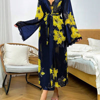 Ensemble de nuisette et robe de chambre avec imprimé floral et insert en dentelle, vacances