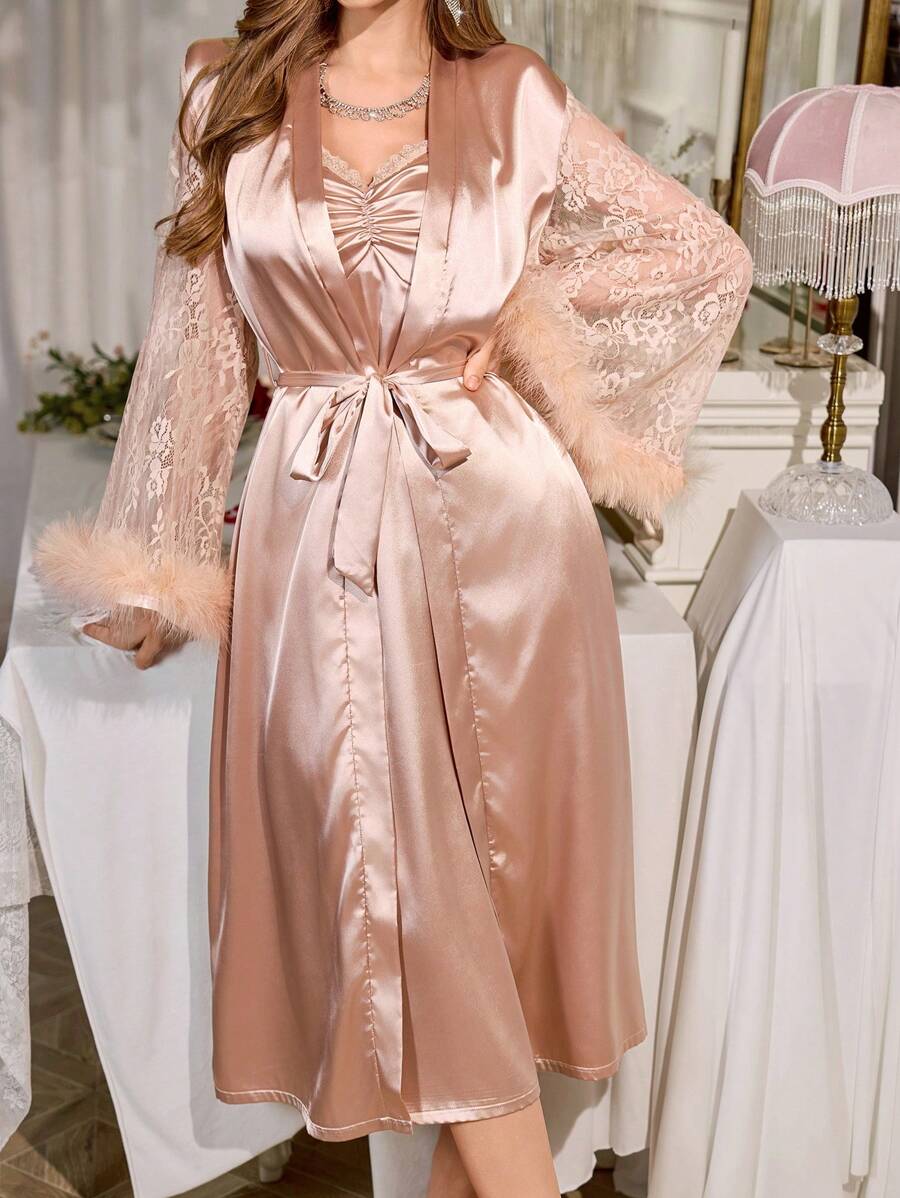 LuxeNights Ensemble de robe de chambre et nuisette en satin avec empiècements en dentelle