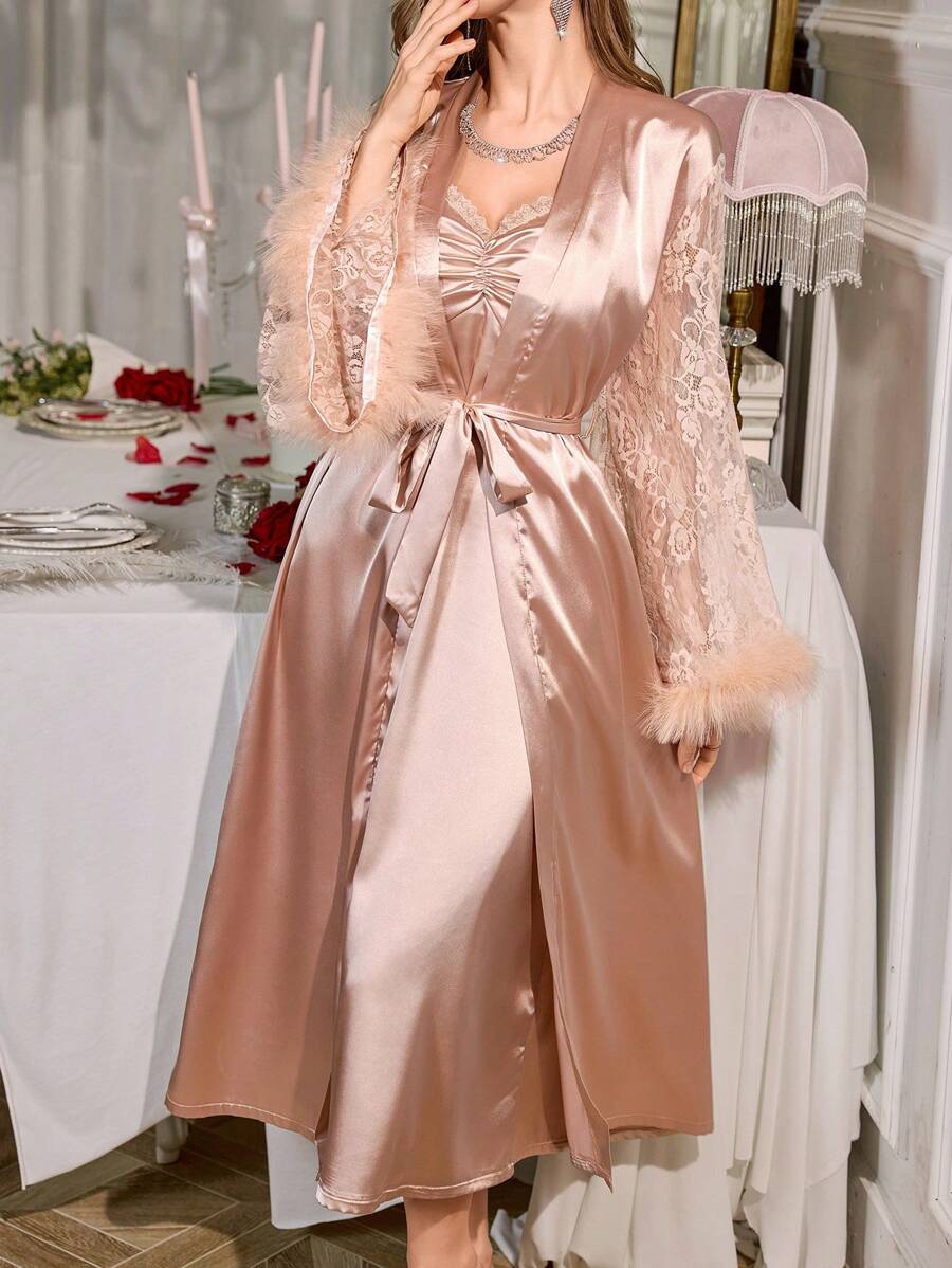 LuxeNights Ensemble de robe de chambre et nuisette en satin avec empiècements en dentelle