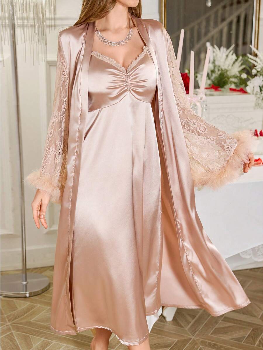 LuxeNights Ensemble de robe de chambre et nuisette en satin avec empiècements en dentelle
