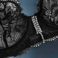 Empress Envy 3 pièces Ensemble de lingerie pour femme en dentelle fleurie et strass à armature 3/4 tasse sexy avec string, en noir. Convient pour les fêtes, les vacances et le quotidien