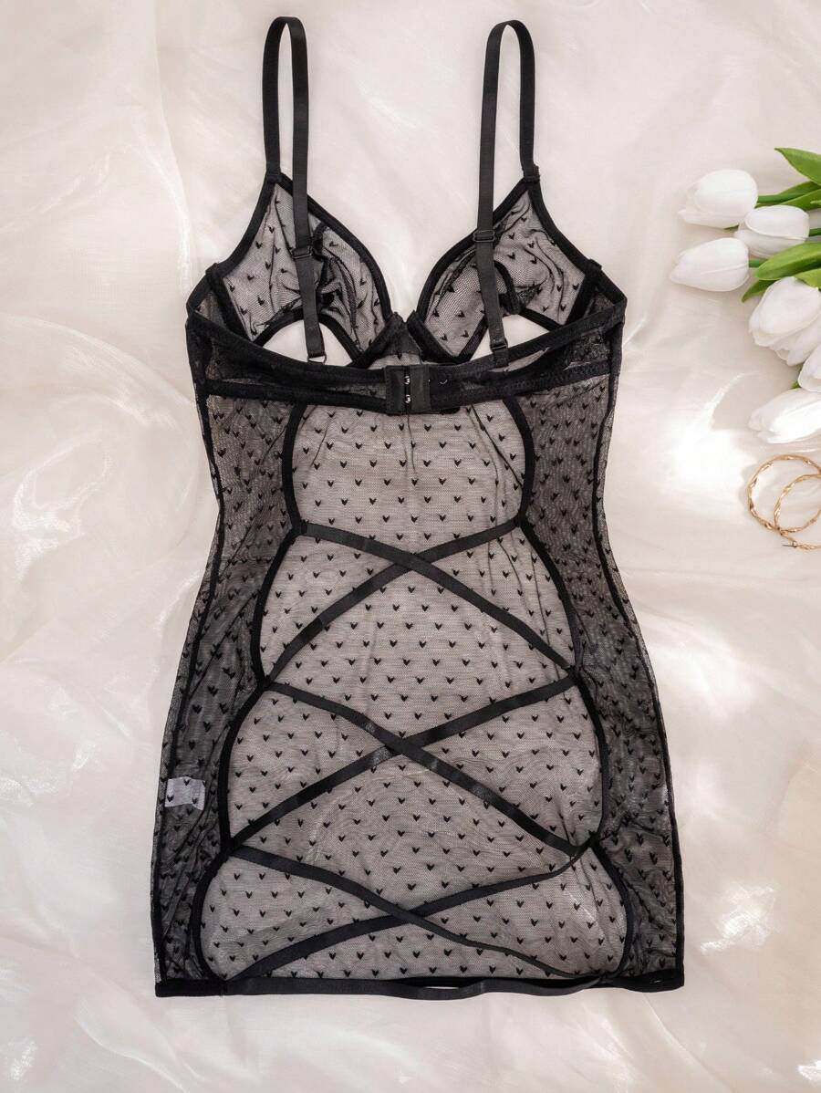 Nuisette à armatures avec motif en forme de cœur et dos nageur en maille