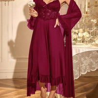 2 pièces : Nuisette avec garniture en dentelle arête de poisson + Robe de chambre