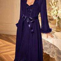 2 pièces : Nuisette avec garniture en dentelle arête de poisson + Robe de chambre