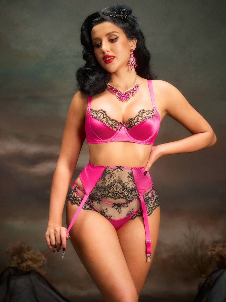 PinupGlam Ensemble de lingerie sexy avec armatures brodées