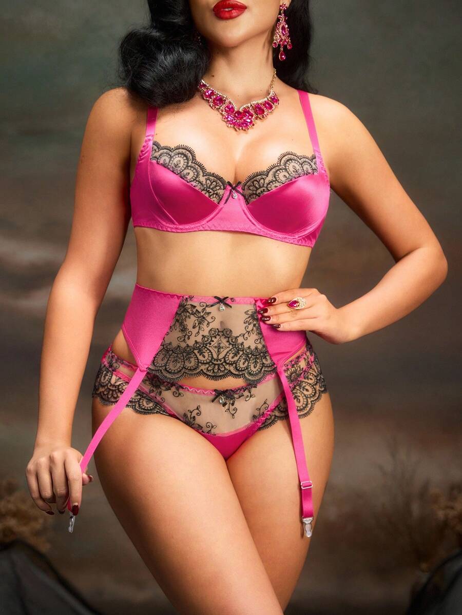 PinupGlam Ensemble de lingerie sexy avec armatures brodées
