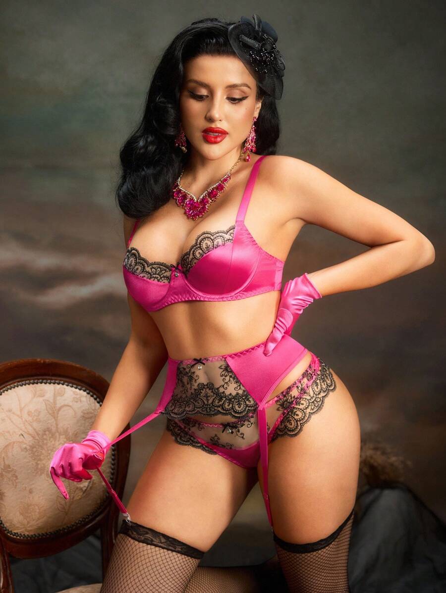 PinupGlam Ensemble de lingerie sexy avec armatures brodées